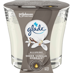 Photo of Glade Alluring Sheer Vanilla Embrace Candle
