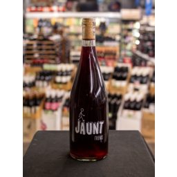 Photo of Jaunt Friends Chilled Red 2023