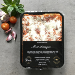 Photo of Aston Lucas Gourmet Traditional Meat Lasagne 1.2KG